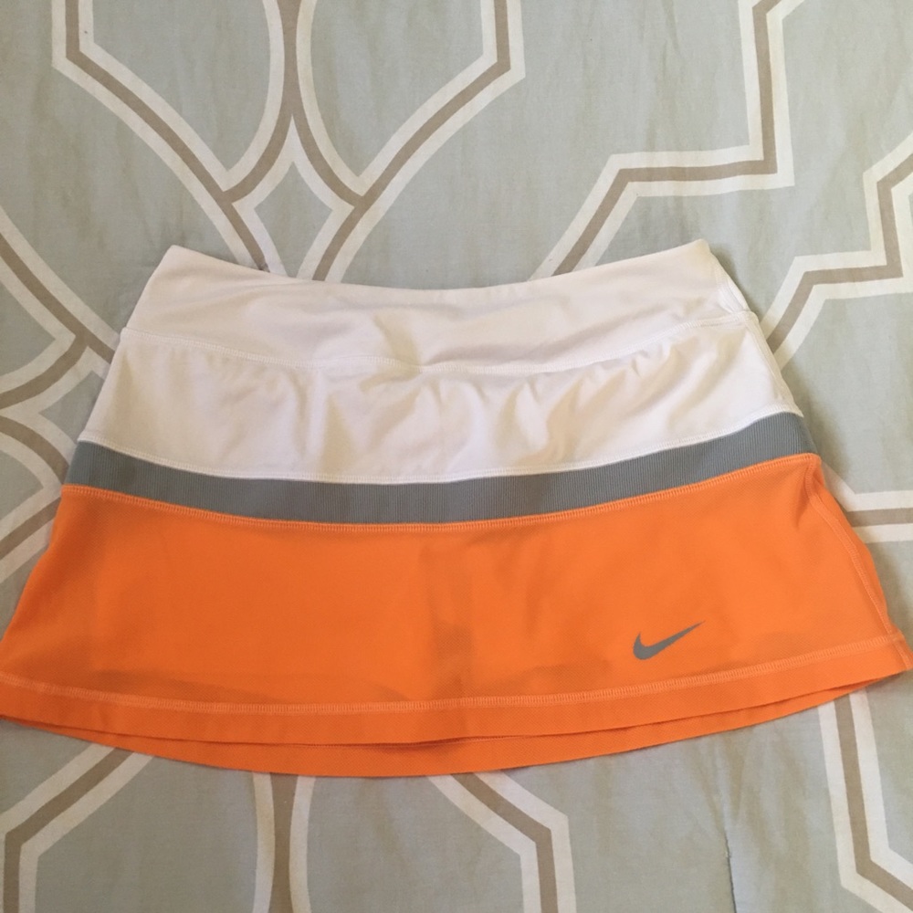Nike Tennis skirt medium for sale @prisxo